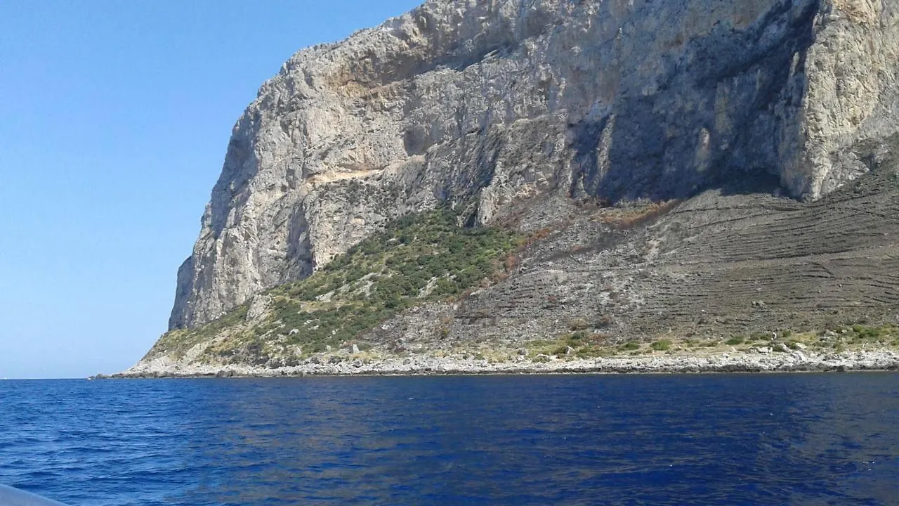 Bed&Breakfast Il Golfo Sferracavallo Bed & Breakfast